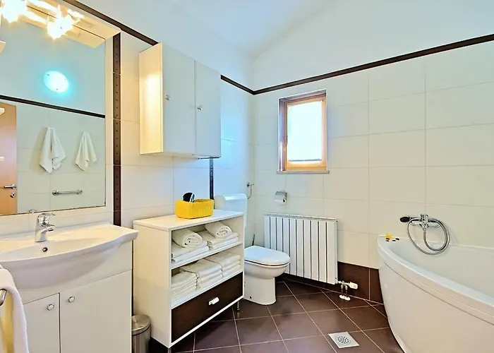 Villa L L Sikici By Istrialux *