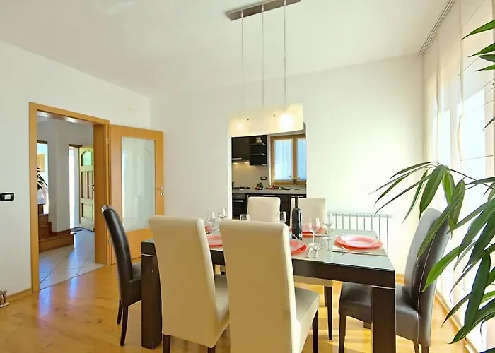 L L Sikici By Istrialux Villa *