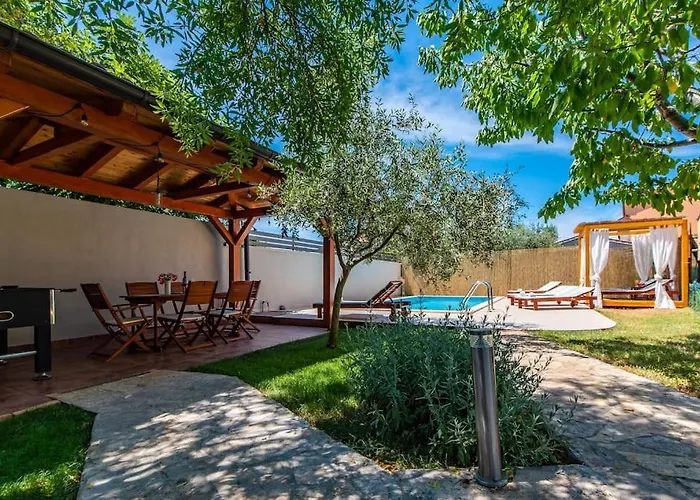 L L Sikici By Istrialux Villa Pula